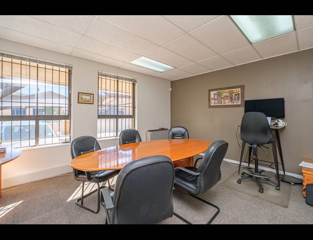 867M² BUILDING FOR SALE IN FERNDALE